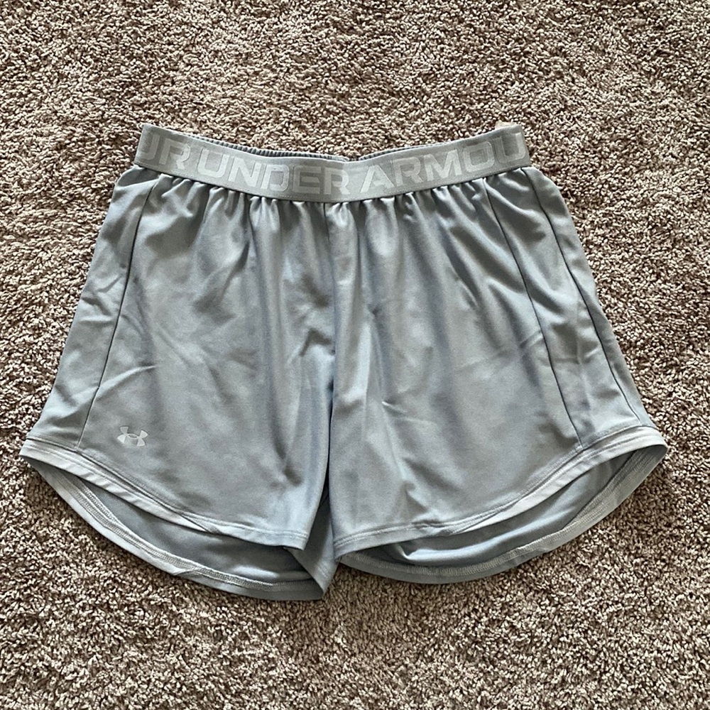 Under Armour athletic shorts size M